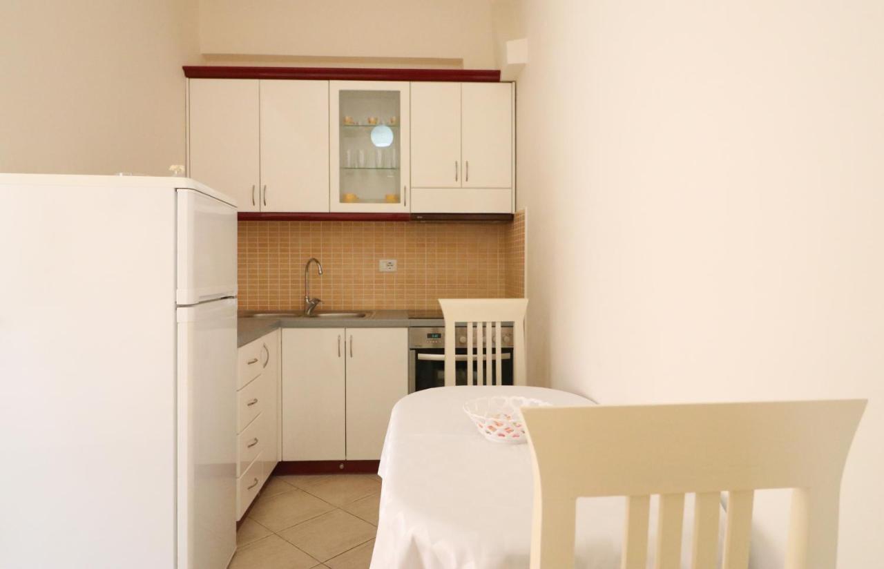 Apartments Vila Roboci Sarande Ngoại thất bức ảnh