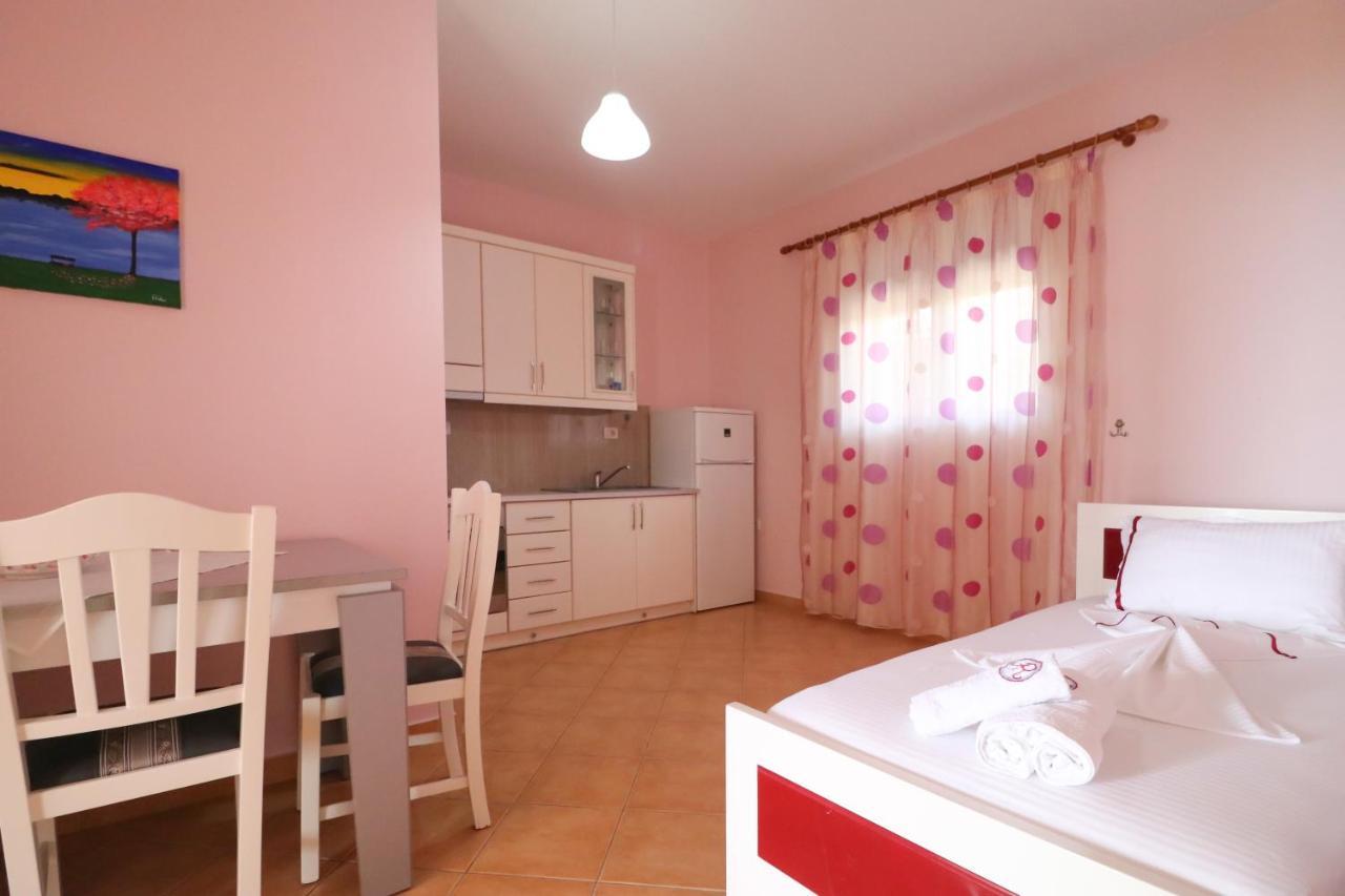Apartments Vila Roboci Sarande Ngoại thất bức ảnh
