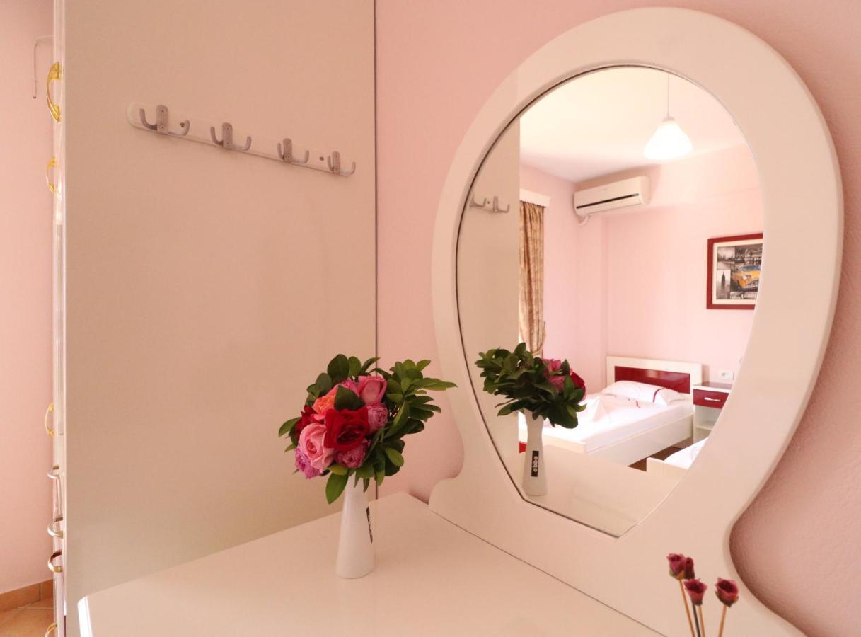 Apartments Vila Roboci Sarande Ngoại thất bức ảnh