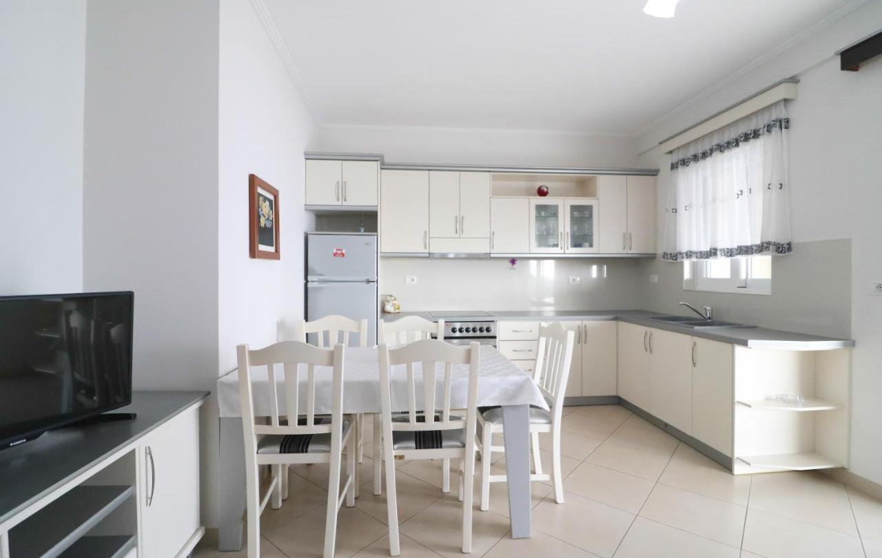 Apartments Vila Roboci Sarande Ngoại thất bức ảnh