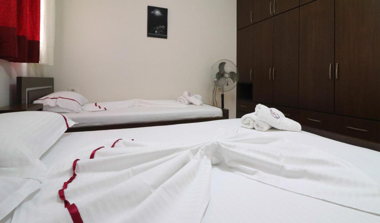 Apartments Vila Roboci Sarande Ngoại thất bức ảnh