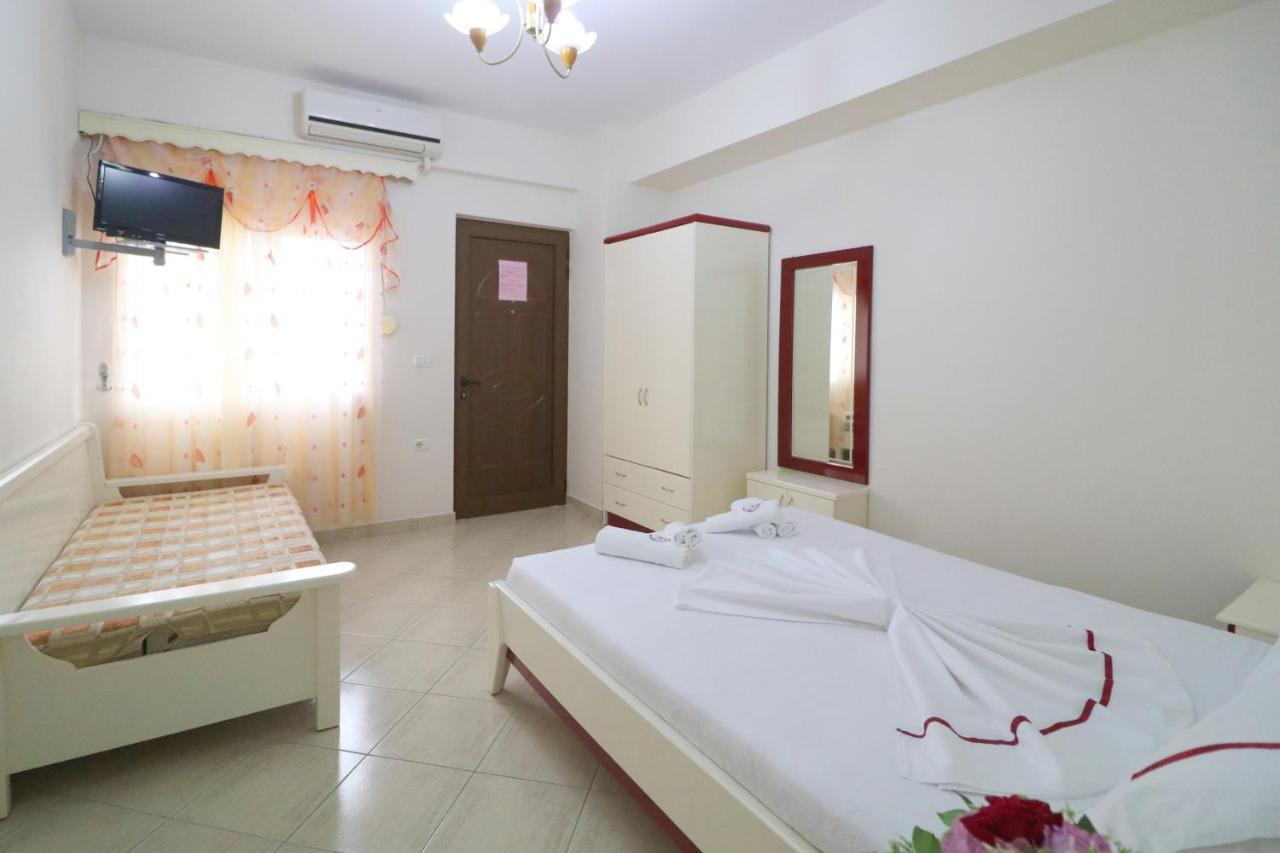 Apartments Vila Roboci Sarande Ngoại thất bức ảnh
